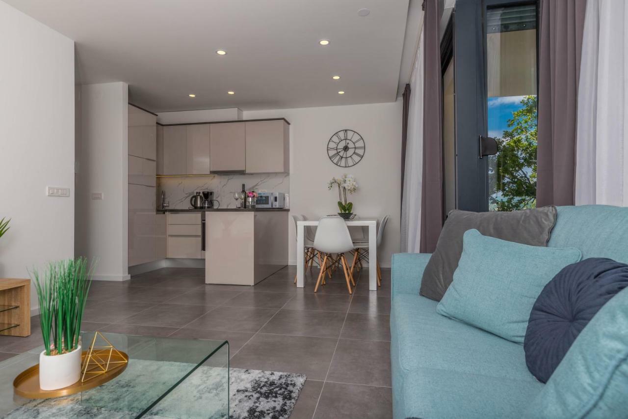 Apartments Ines Selce Exterior foto